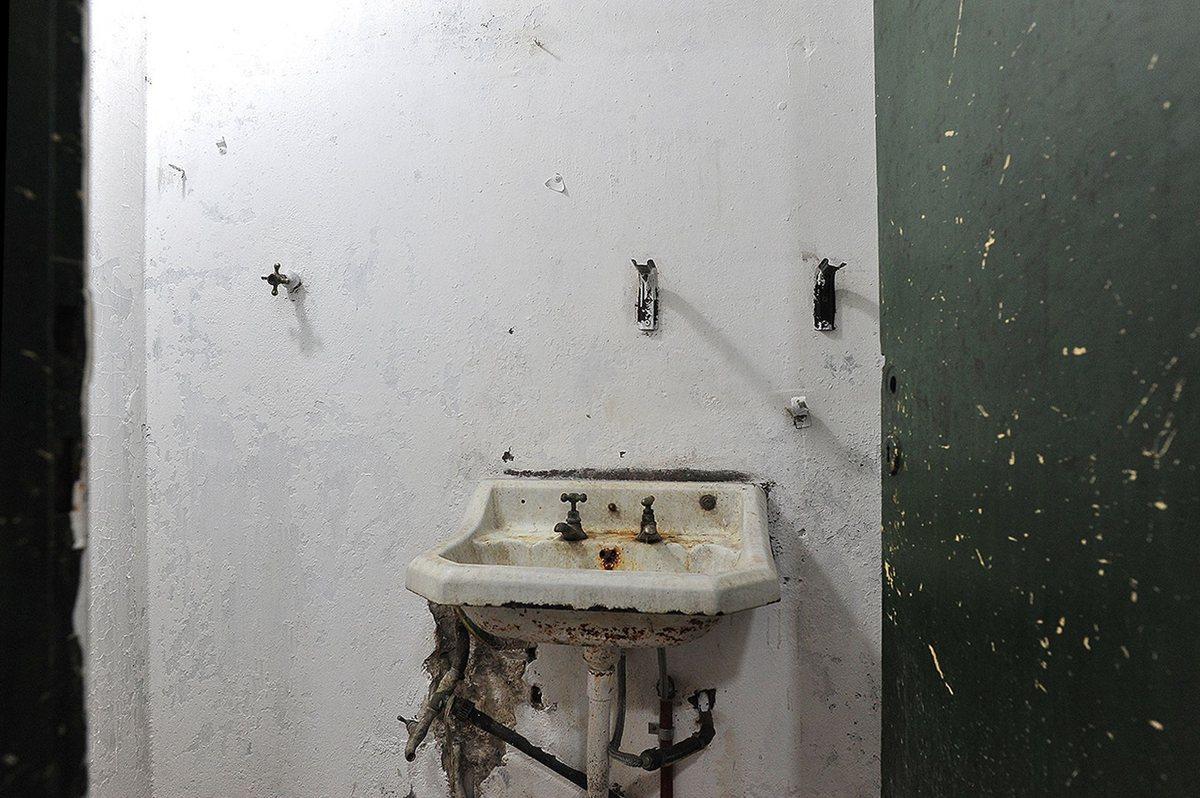Foto de VENTA GALPON CON BAÑO Y FONDO EN VILLA DOMINICO, imagen 3