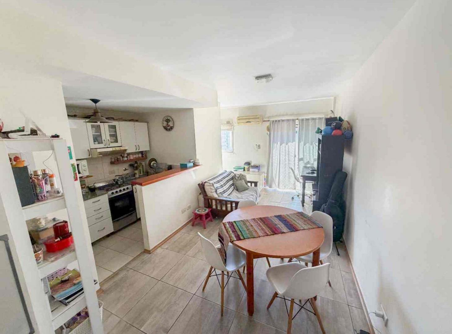 Foto de VENTA DEPTO 2 AMBIENTES CON COCHERA Y BAULERA, imagen 1