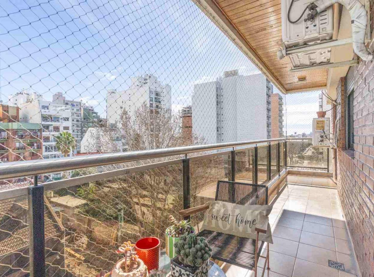 Foto de VENTA DEPARTAMENTO 4AMBIENTES EN AVELLANEDA CENTR0, imagen 2
