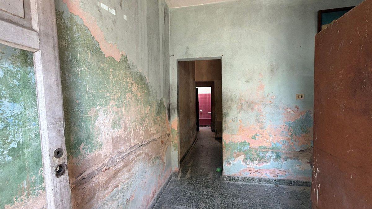 Foto de VENTA CASA 3AMB ESQUINA QUILMES, imagen 1