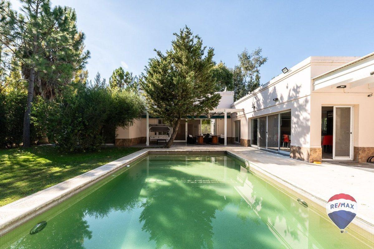 VENTA CASA 4 AMB CAMPOS DE ROCA VENTA CASA PILETA