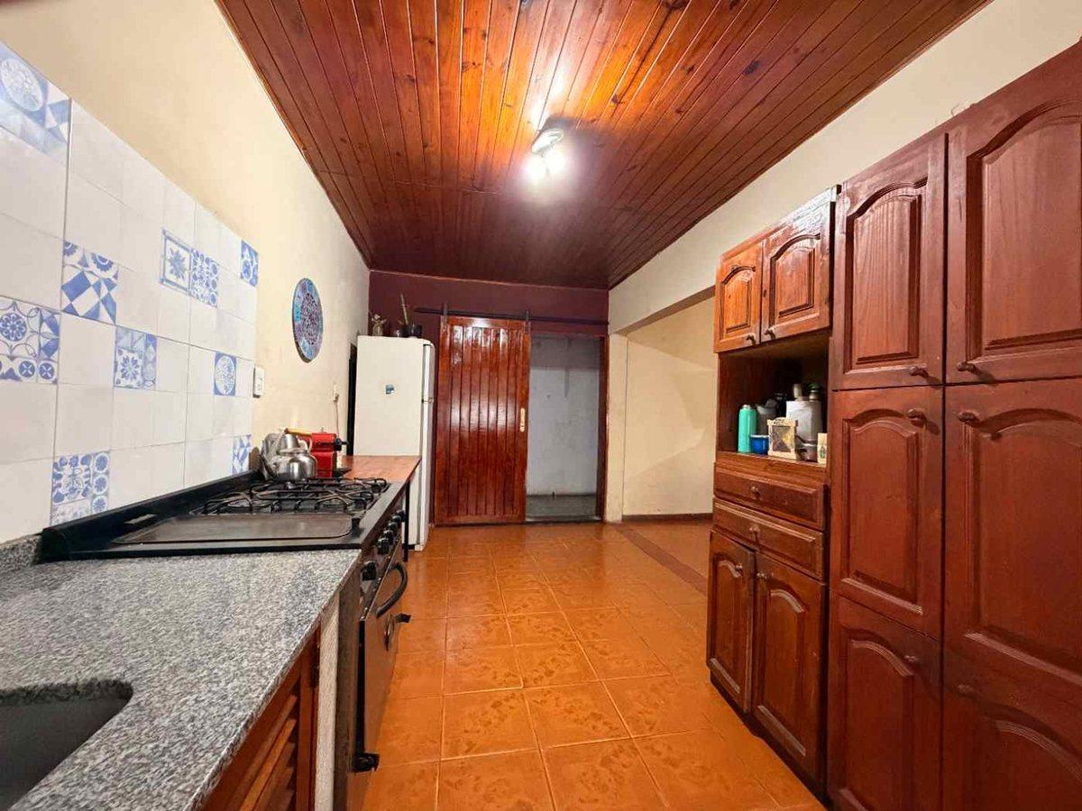 Foto de VENTA CASA 4 AMB DOMINICO GARAGE 2 BAÑOS PATIO, imagen 2