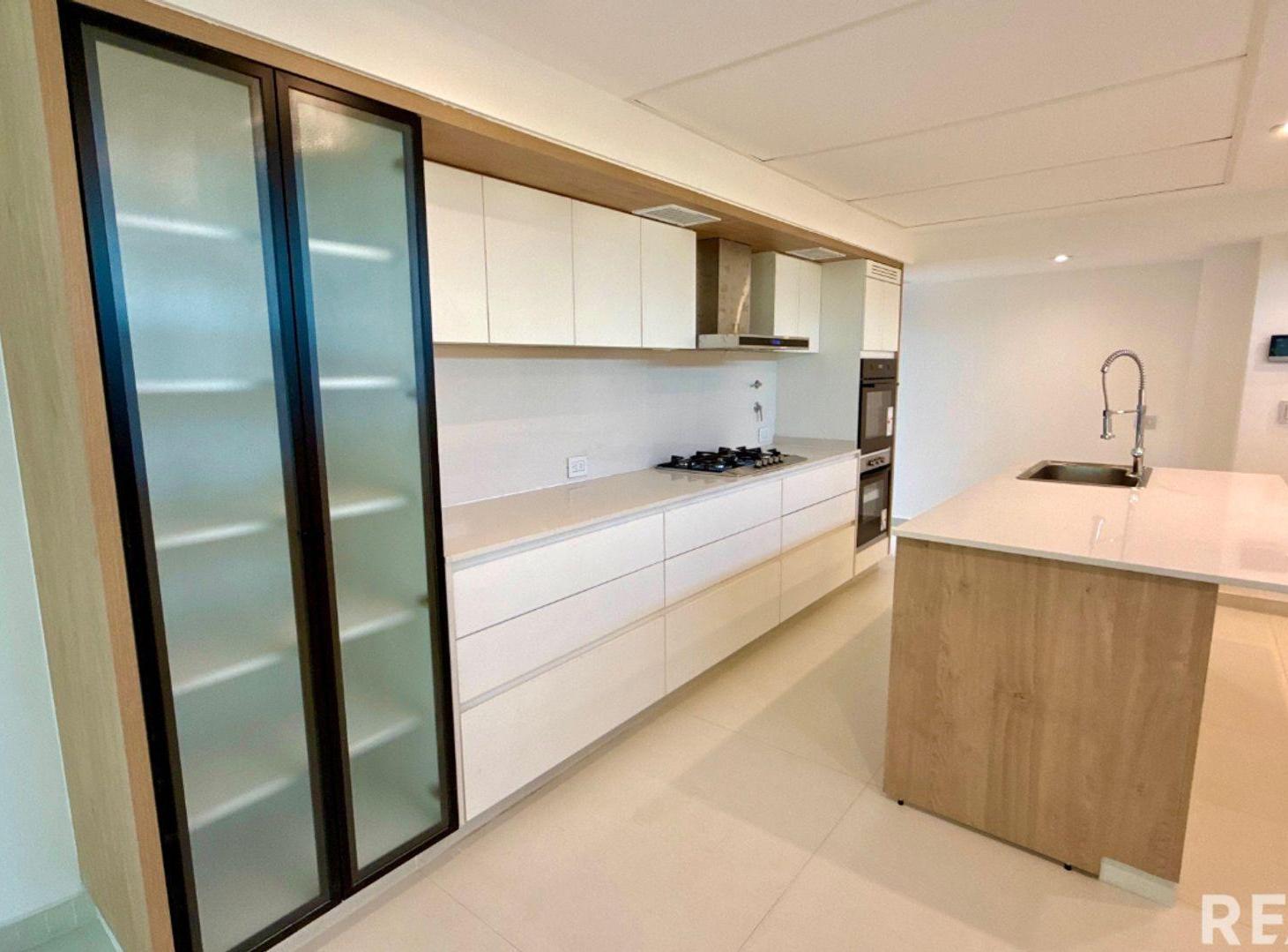 Foto de BARRIO NAON VENTA 4 AMB 120 M2 ESTRENAR CATEGORIA, imagen 2