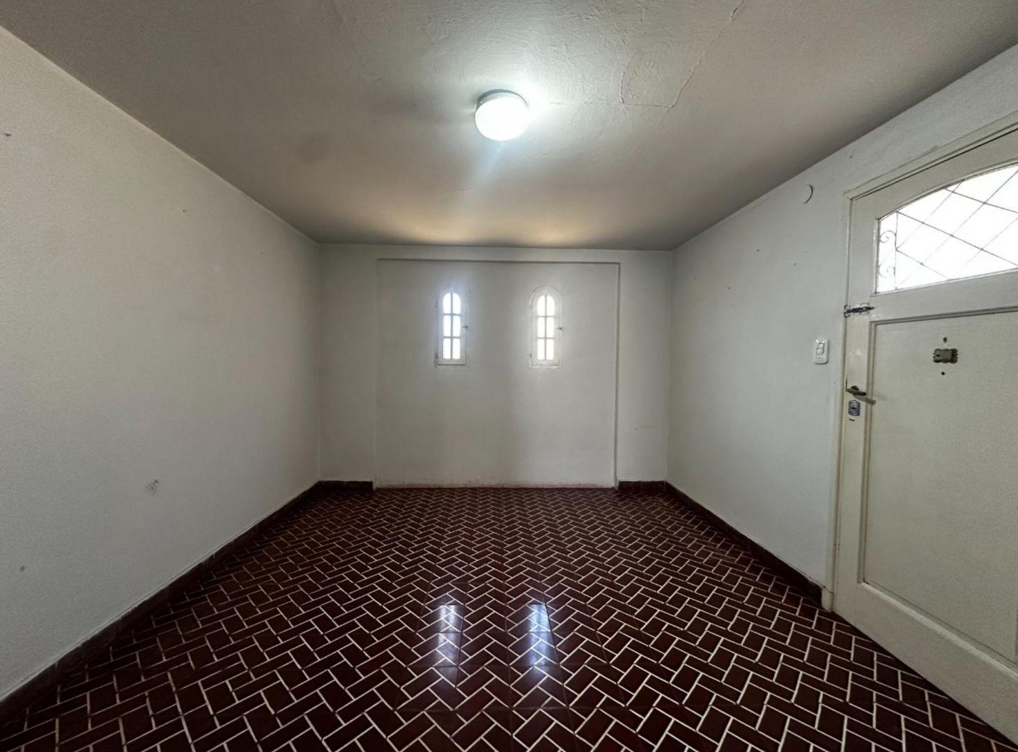 Foto de Venta casa 3 amb + depto 3 amb c/parque, Temperley, imagen 4