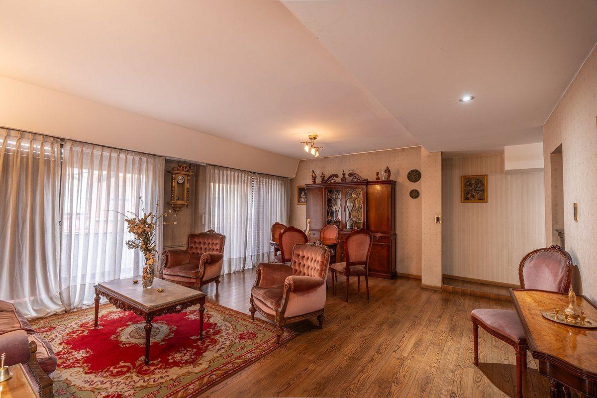 Foto de VENTA IMPORTANTE LOCAL COMERCIAL MAS PH LANUS CTRO, imagen 2