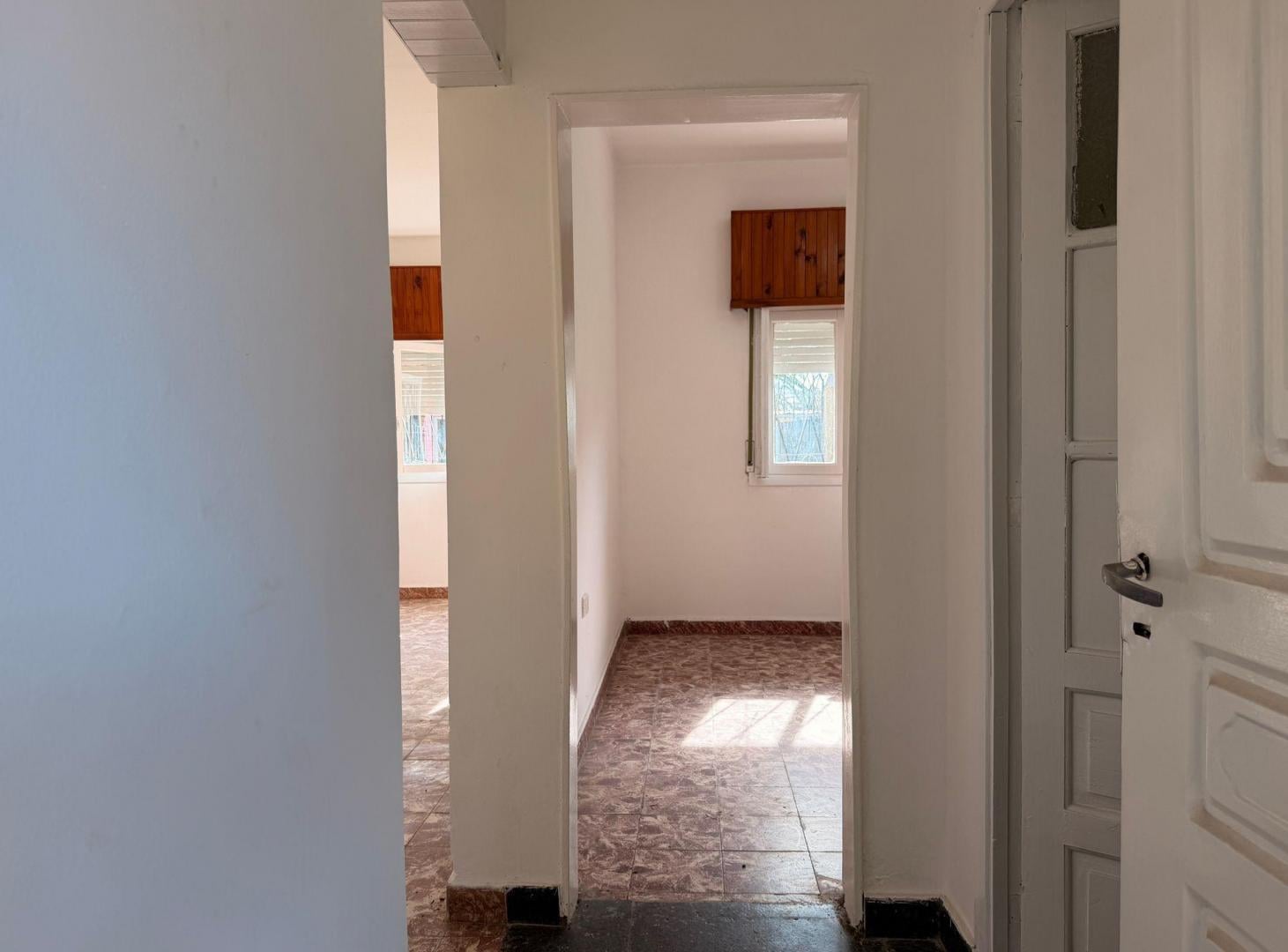 Foto de VENTA CASA 2 AMB MONTE GRANDE GARAGE PILETA JARDIN, imagen 4