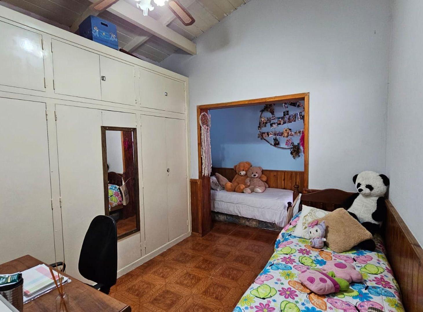 Foto de VENTA CASA 4 AMBIENTES LAVALLOL, imagen 4