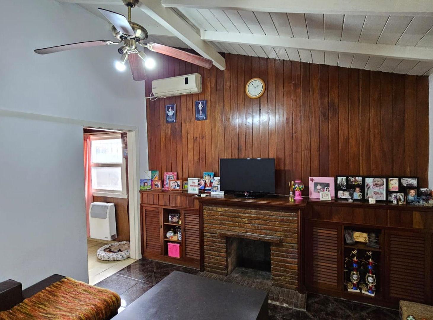 Foto de VENTA CASA 4 AMBIENTES LAVALLOL, imagen 5