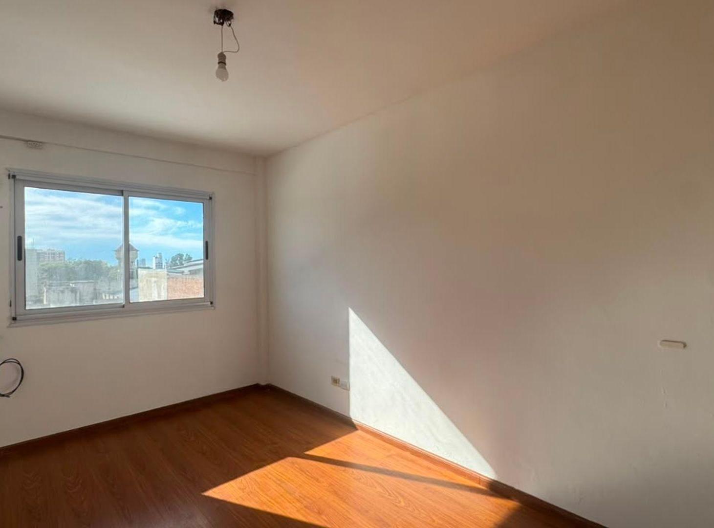 Foto de VENTA DEPTO 3 AMBIENTES P. PATRICIOS APTO CREDITO, imagen 2