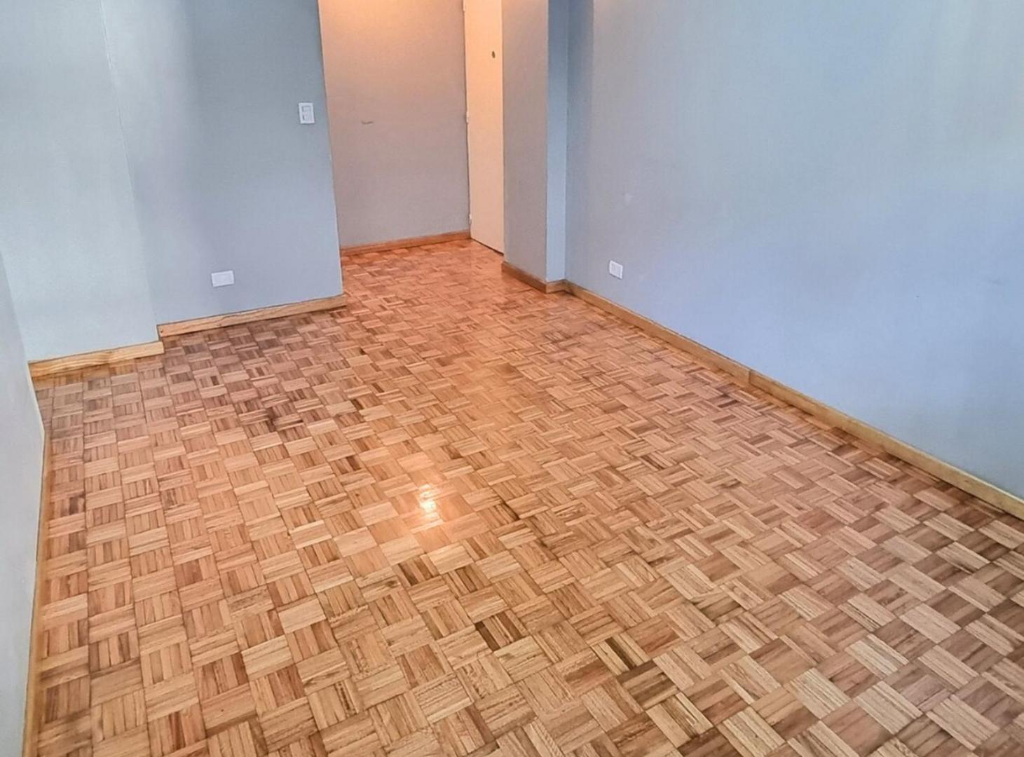 Foto de VENTA SAN TELMO DEPARTAMENTO 3 AMBIENTES C/PATIO, imagen 2