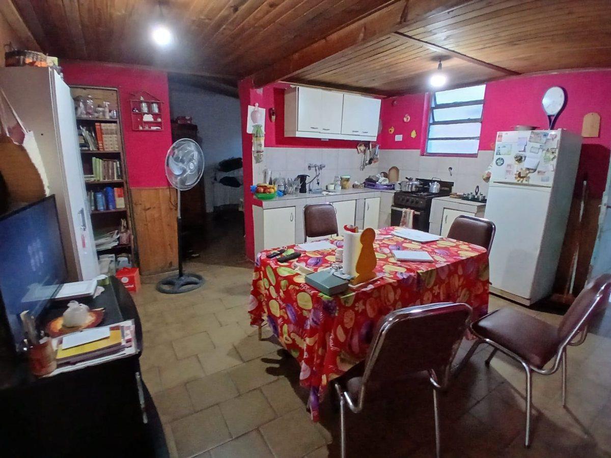 Foto de Venta casa3 A y Dto. Lomas de Zamora Nuevo Valor, imagen 2