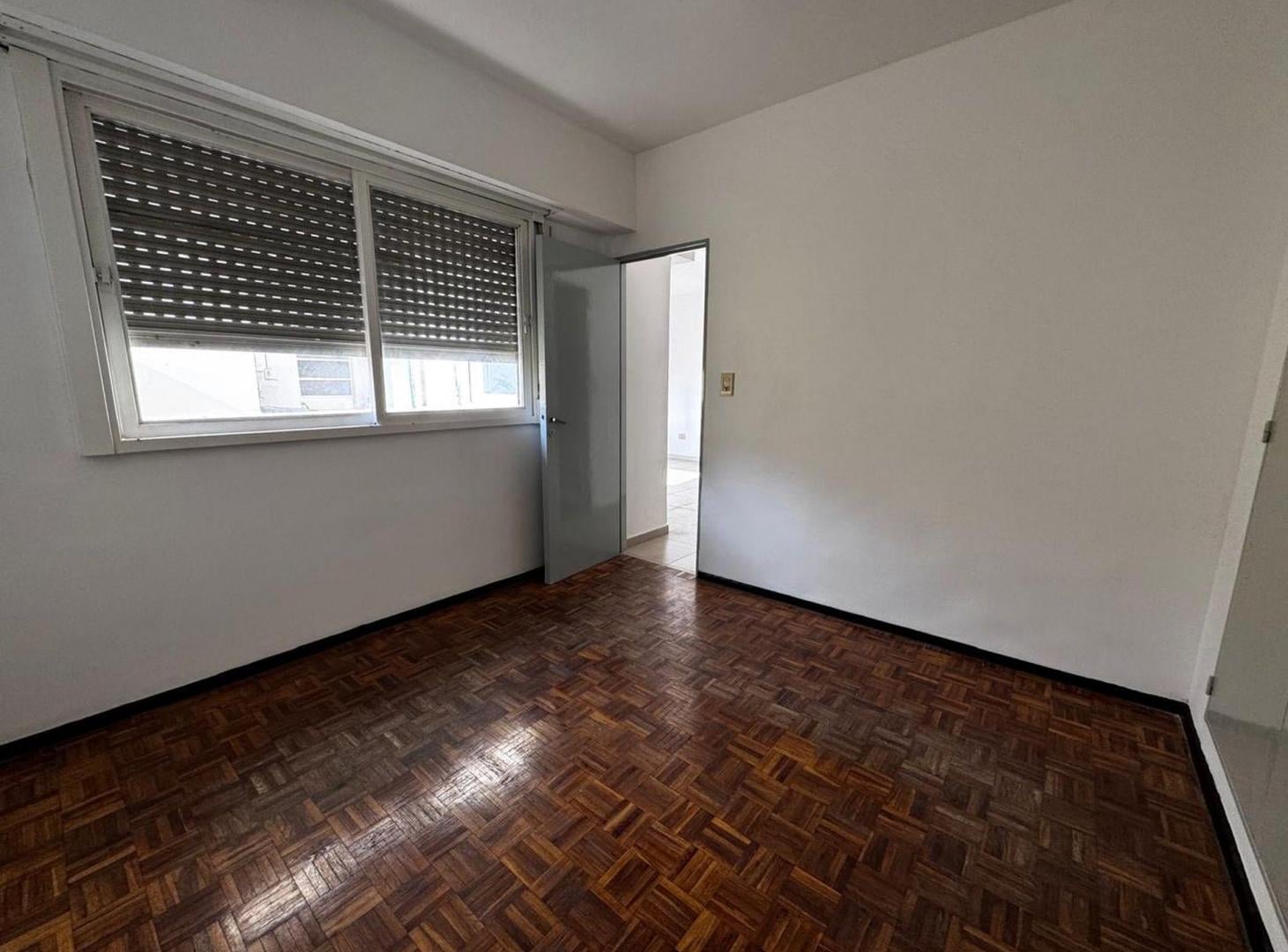 Foto de VENTA DEPARTAMENTO 2 AMBIENTES LINIERS, imagen 2