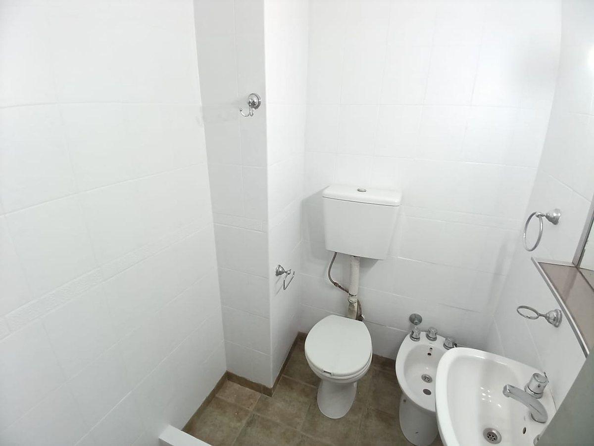 Foto de VENTA DEPARTAMENTO 2 AMBIENTES LINIERS, imagen 1