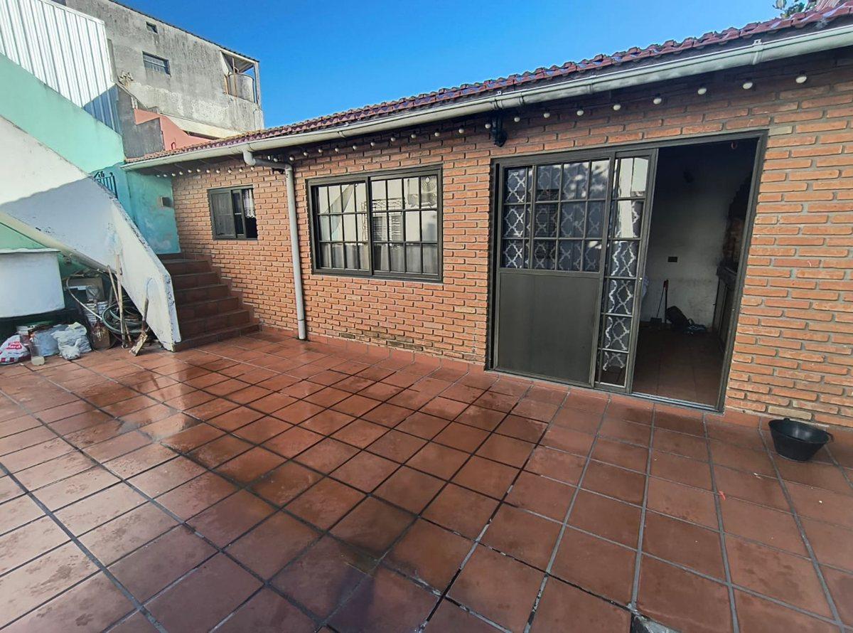 Foto de CASA 4 AMBIENTES CON COCHERA Y PATIO AVELLANEDA, imagen 1