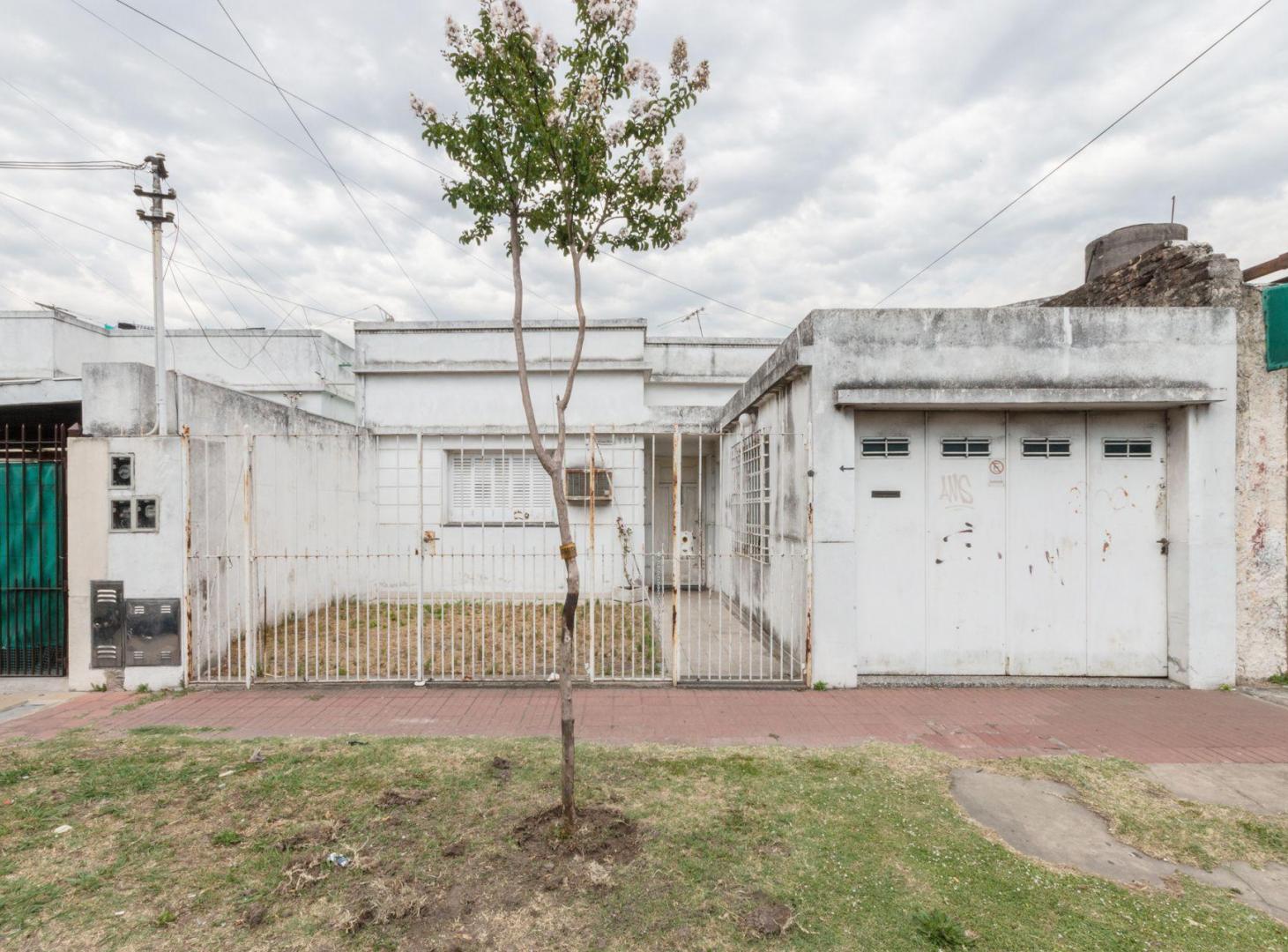 Foto de VENTA CASA AVELLANEDA COCHERA, imagen 2