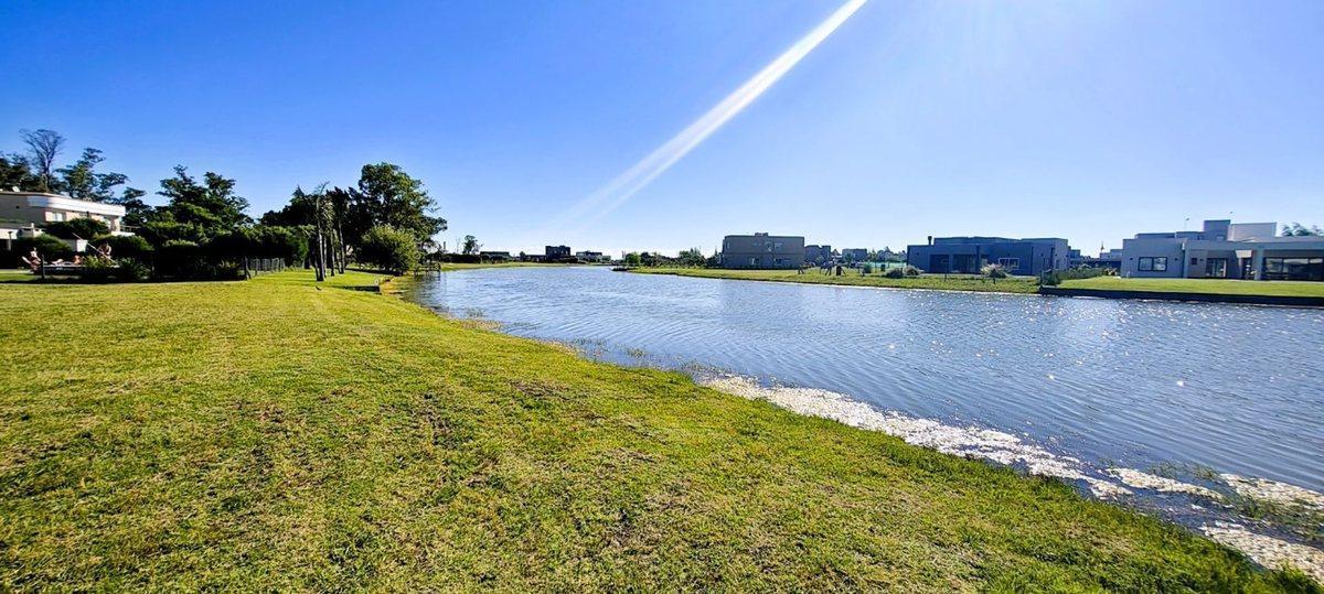 Foto de VENTA LOTE A LAGUNA BARRIO SAN LUCAS SAN VICENTE, imagen 2
