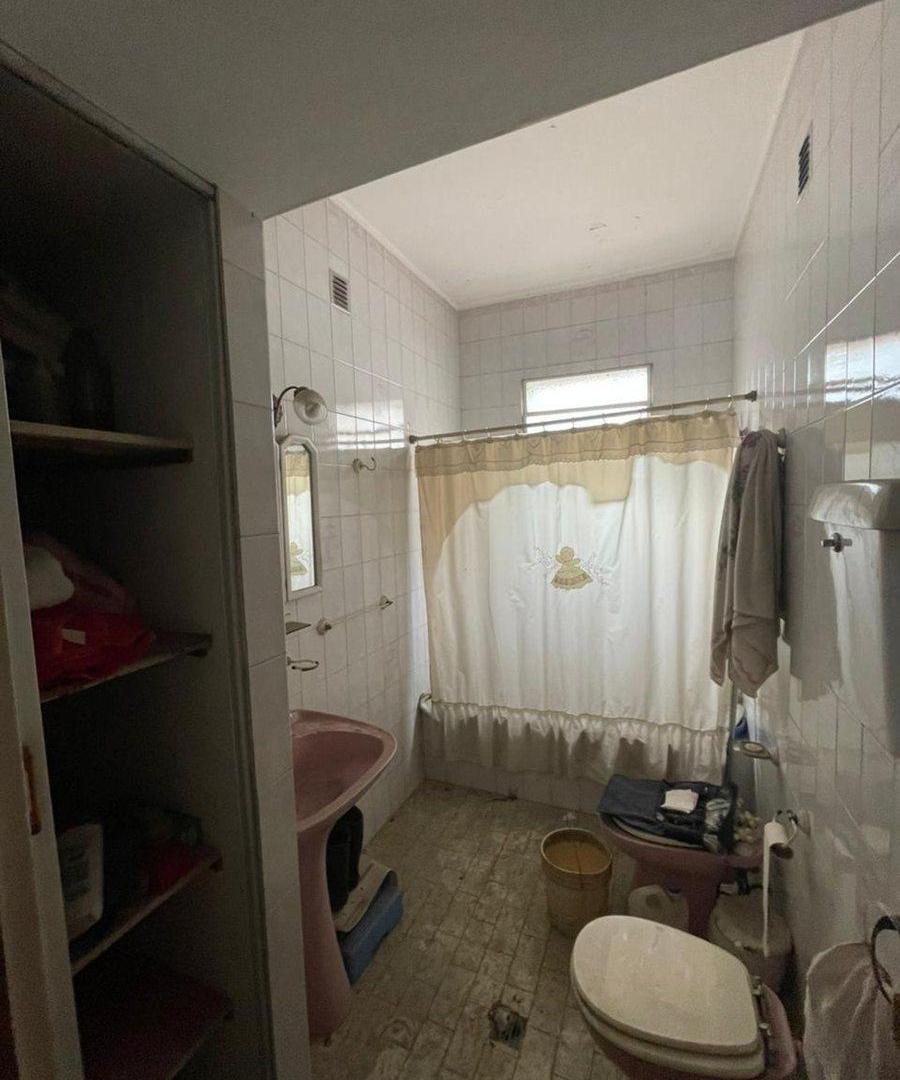 Foto de VENTA CASA LANUS OESTE APTA CREDITO- NUEVO VALOR, imagen 4