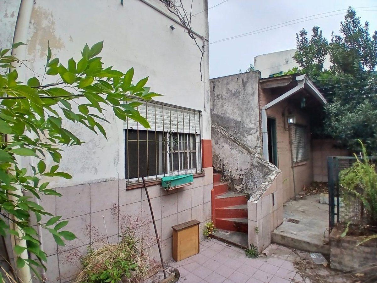 Foto de VENTA CASA LANUS OESTE APTA CREDITO- NUEVO VALOR, imagen 2