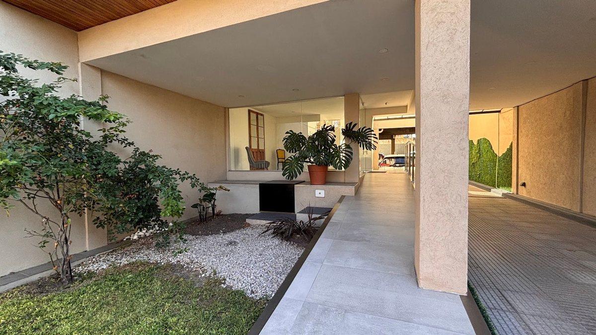 Foto de DEPTO 3 AMB BALCON COCHERA QUILMES EN VENTA, imagen 1