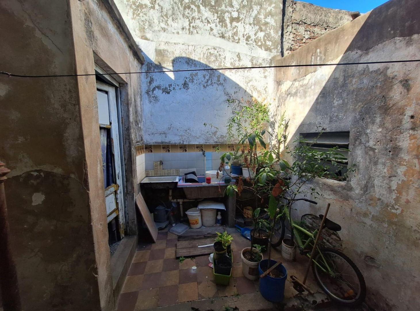 Foto de VENTA LOTE - CASA A DEMOLER O RECICLA - AVELLANEDA, imagen 1