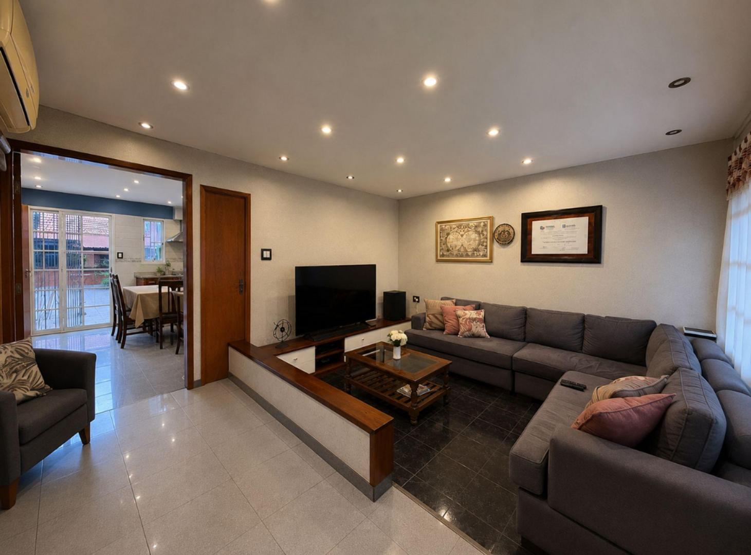 Foto de VENTA PH 5 AMBIENTES WILDE PILETA COCHERA, imagen 1