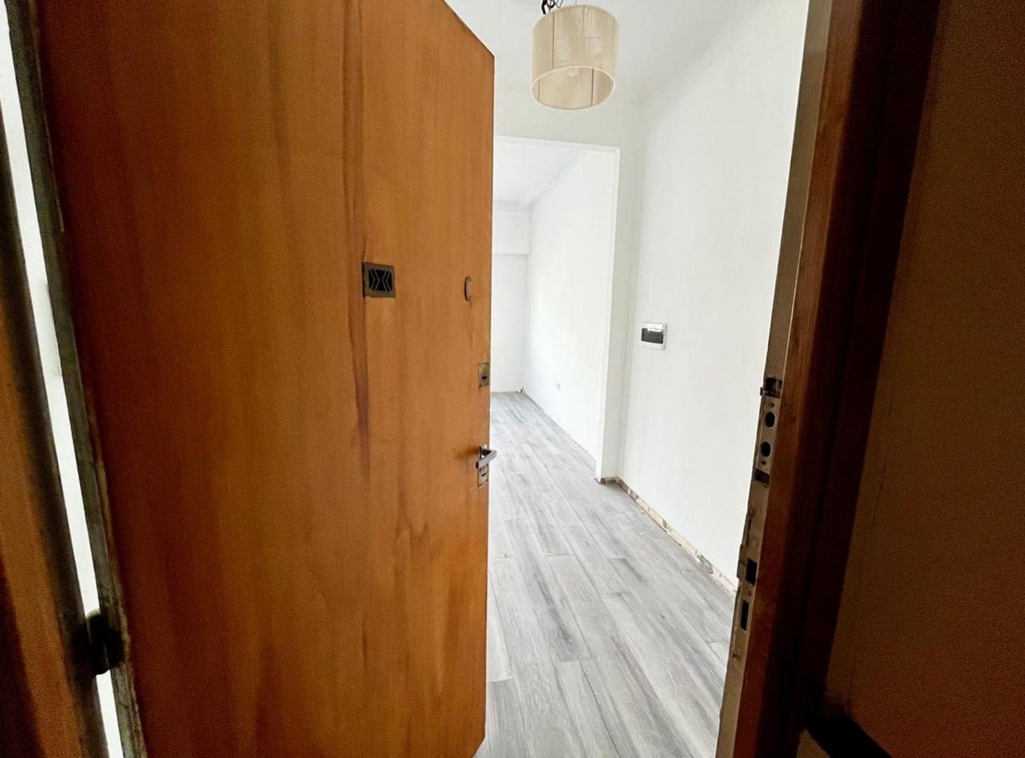 Foto de VENTA DEPARTAMENTO 3 AMB AVELLANEDA APTO CREDITO, imagen 2