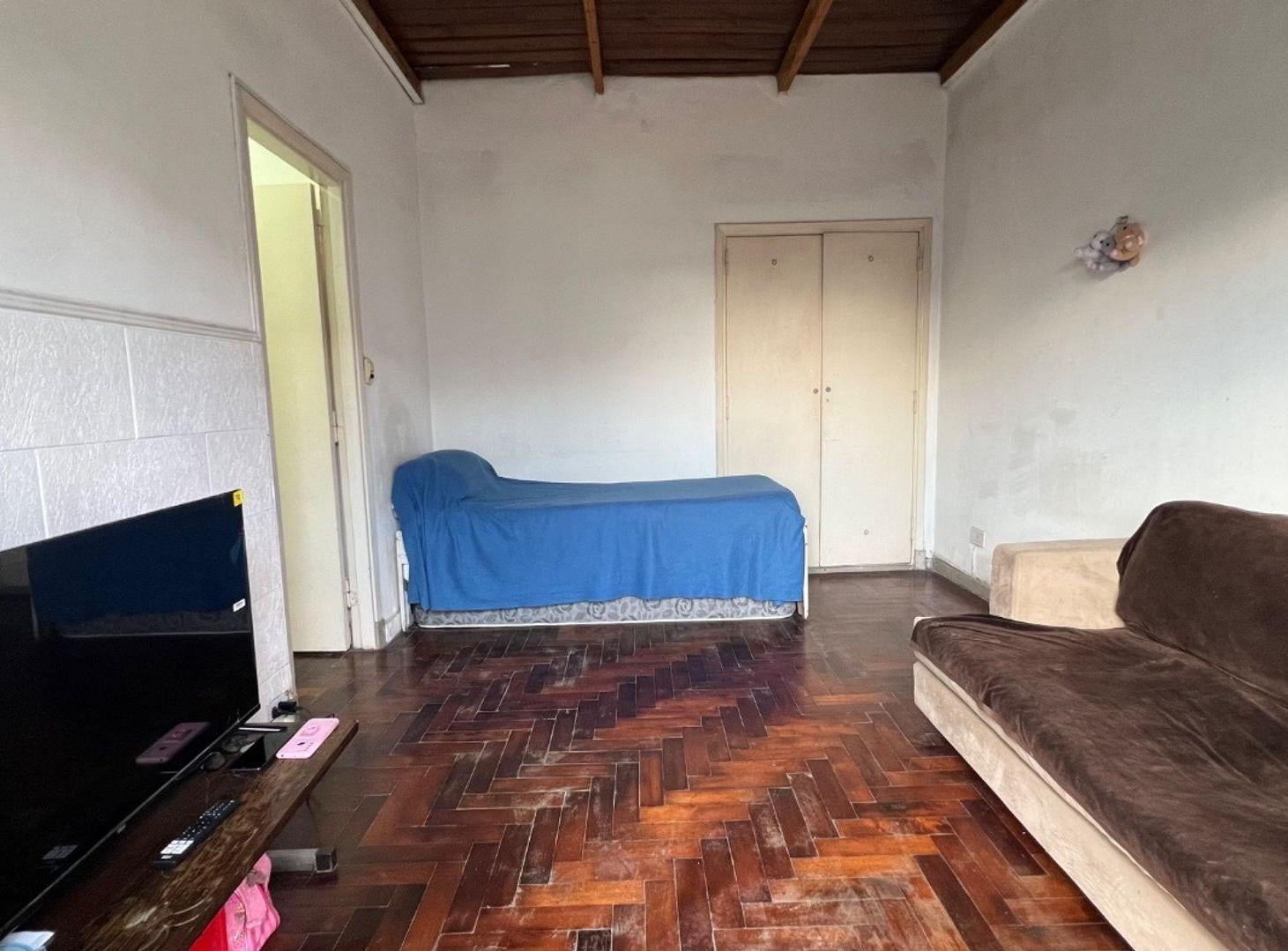 Foto de VENTA PH 2/3 AMB SIN EXPENSAS BALCÓN BARRACAS, imagen 4