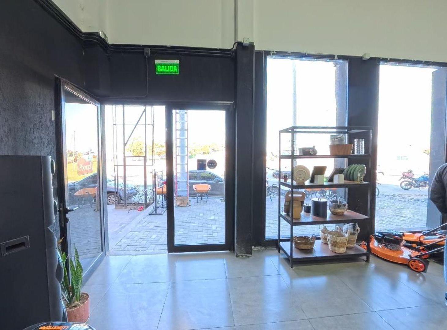 Foto de Alquiler Local Comercial Colectora Acceso Oeste, imagen 5