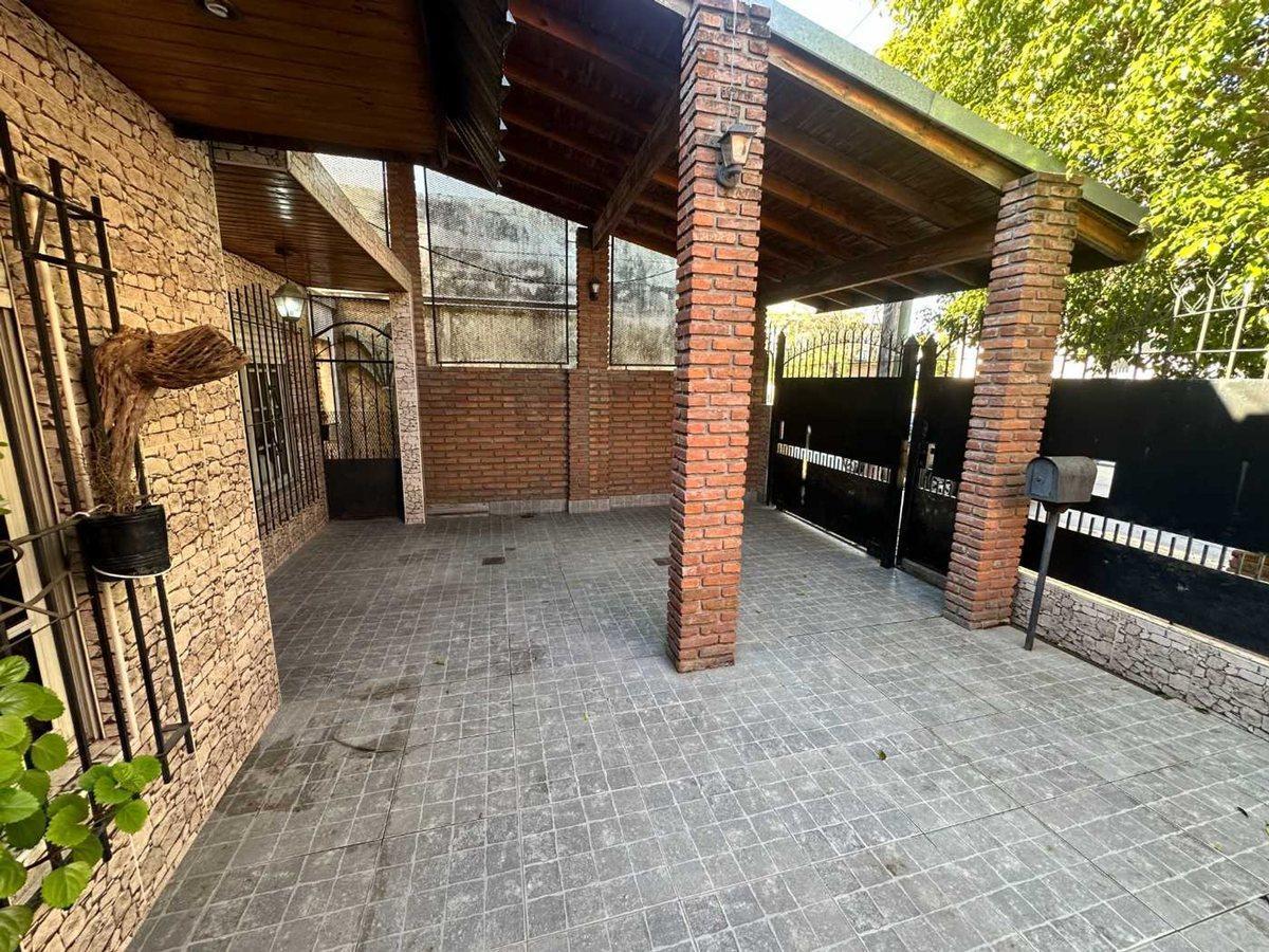 Foto de VENTA CASA PH 3 AMB. REMEDIOS DE ESCALADA LANUS, imagen 4