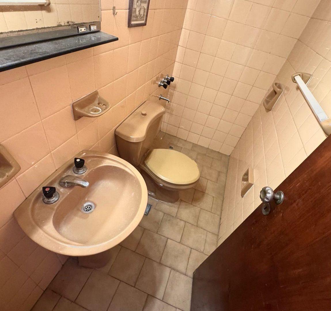 Foto de VENTA DEPARTAMENTO AVELLANEDA 4 AMBIENTES CON DEP., imagen 5