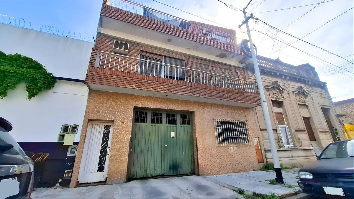 Foto de Lote con Casa 3mb 2 plantas Galpón 30 x 8,66, imagen 4