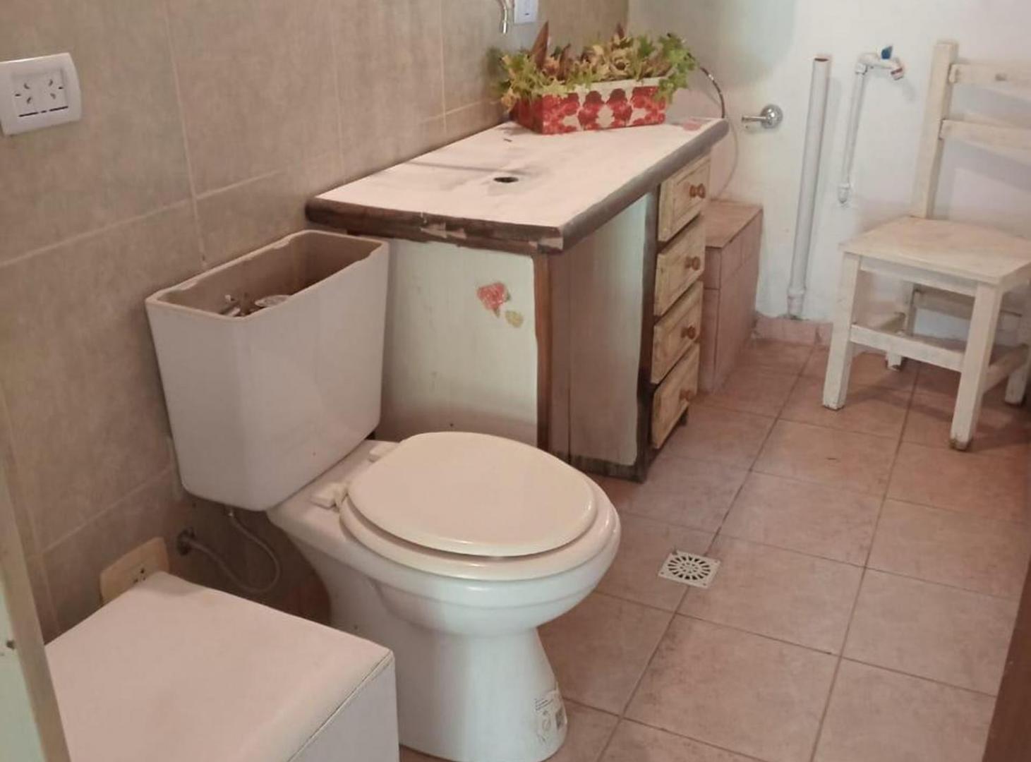Foto de ALQUILER CASA EN BARRIO ROBERTO DE VIZENZO, imagen 5
