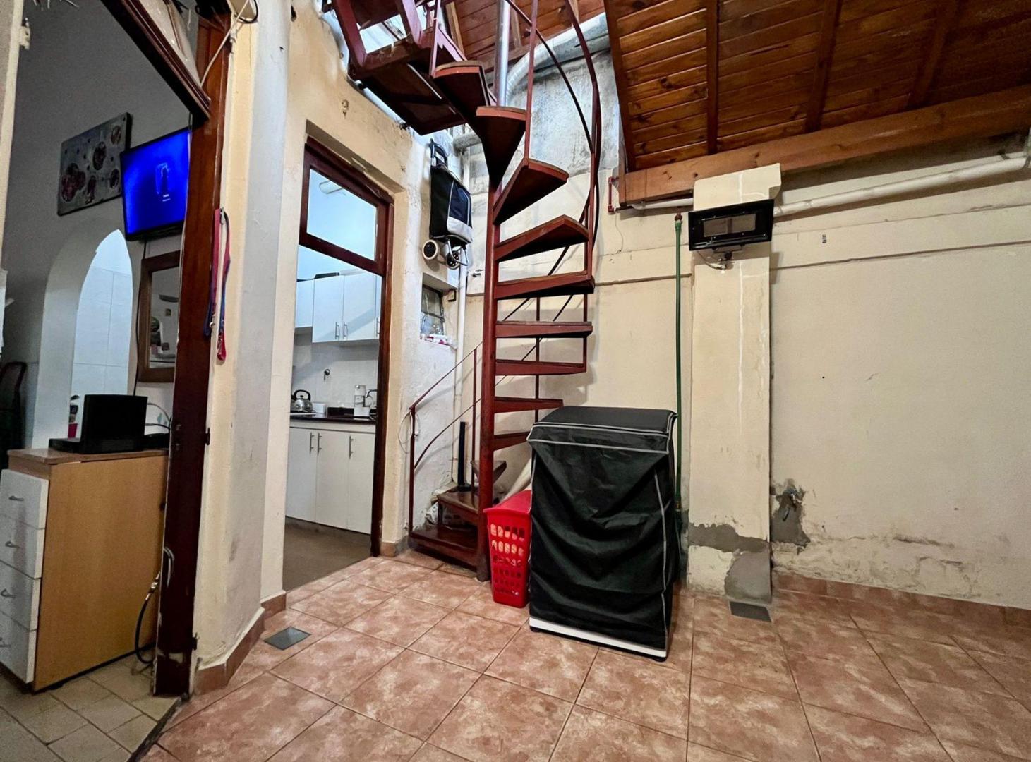 Foto de Venta PH Pompeya 5 amb ent indep s/exp con terraza, imagen 2
