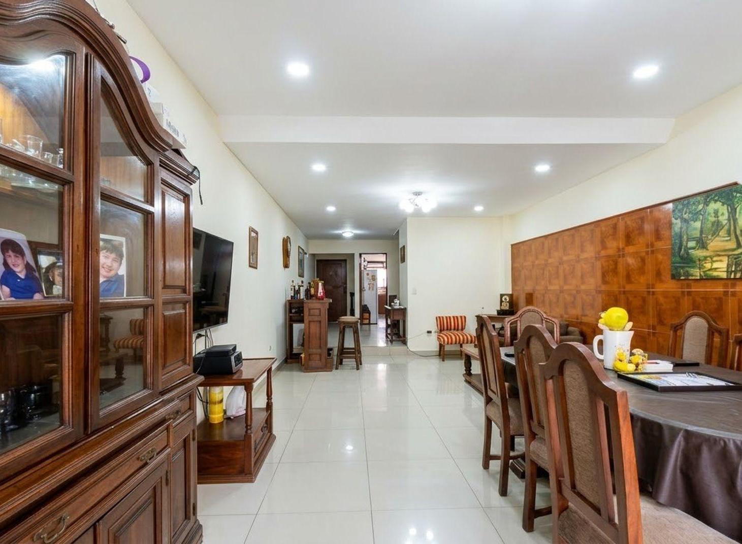 Foto de VELEZ SARSFIELD VENTA DUPLEX 4 AMB COCHERA PATIO, imagen 5