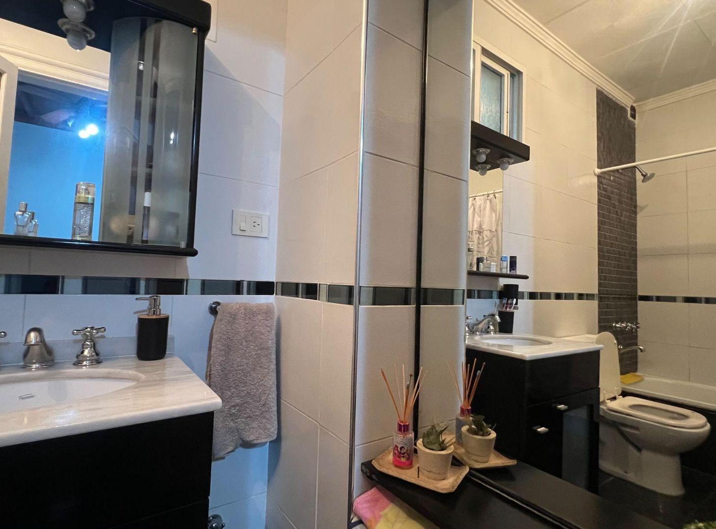 Foto de VENTA PH 4 AMB SIN EXPENSAS CON TERRAZA FLORESTA, imagen 3