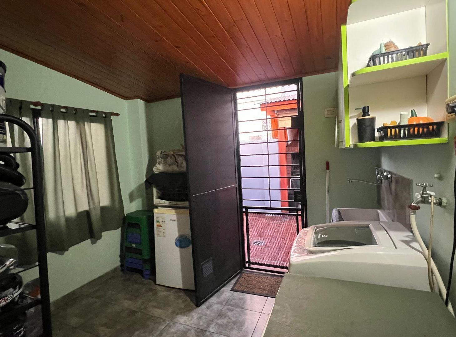 Foto de VENTA PH 4 AMB SIN EXPENSAS CON TERRAZA FLORESTA, imagen 2