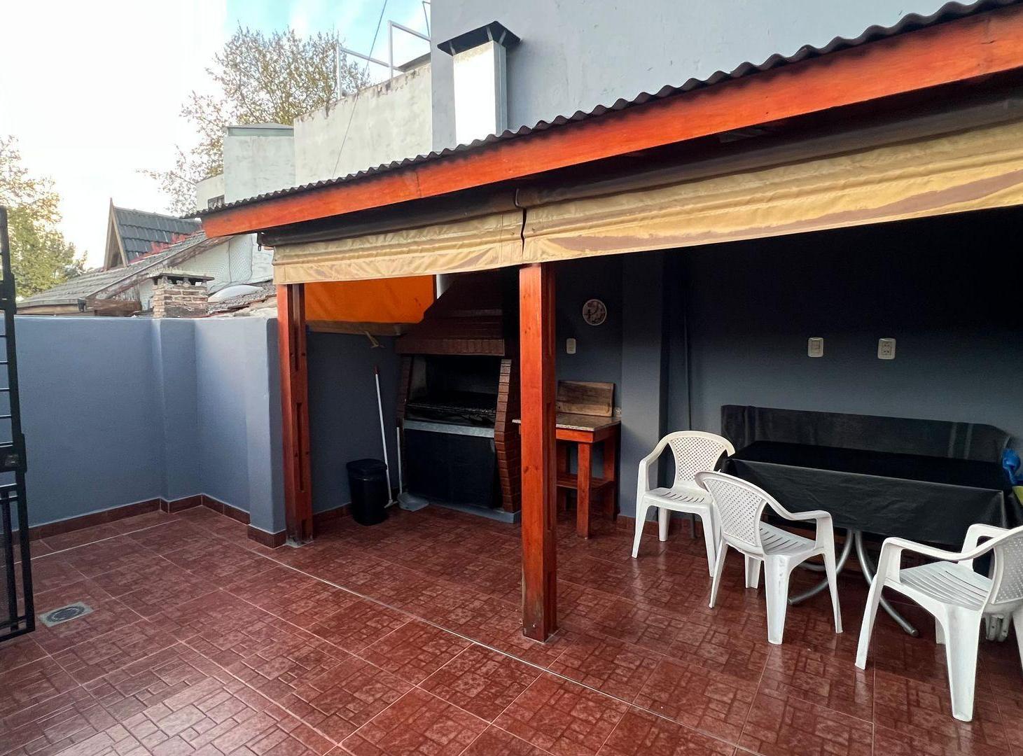 Foto de VENTA PH 4 AMB SIN EXPENSAS CON TERRAZA FLORESTA, imagen 1