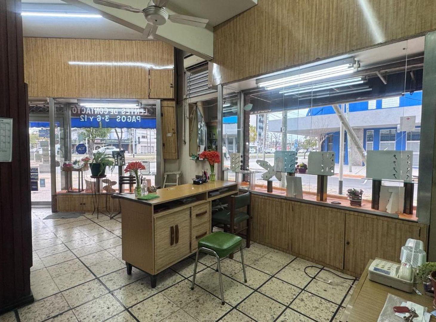 Foto de VENTA LOCAL EN WILDE EN ESQUINA MITRE 5500, imagen 4
