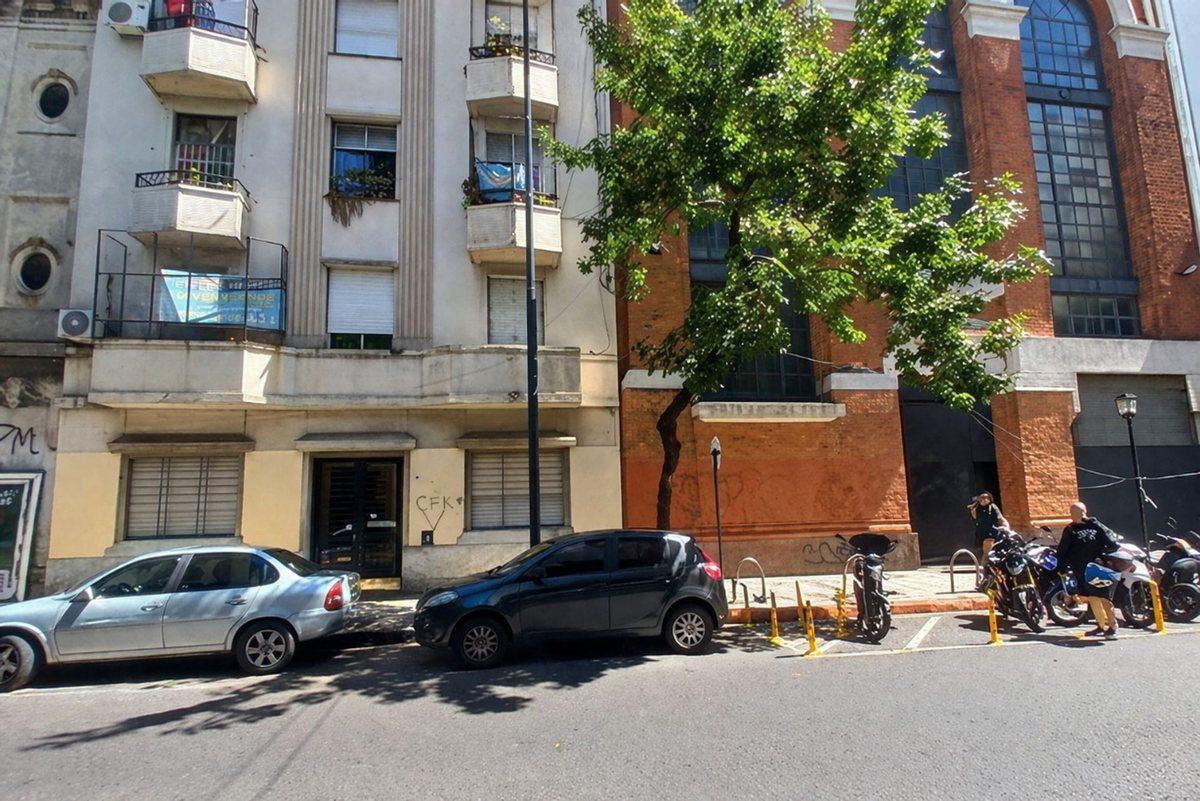 Foto de VENTA PH 2 AMB BALVANERA, imagen 1
