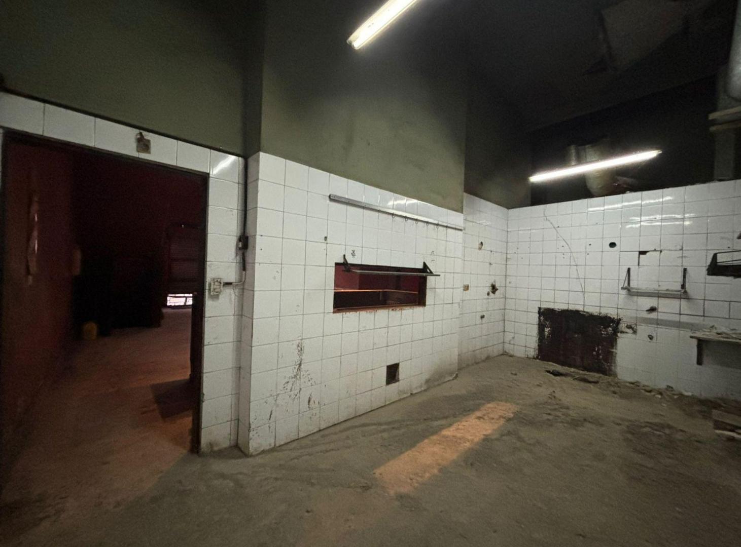 Foto de VENTA BARRACAS LOCAL COMERCIAL A RECICLAR, imagen 3