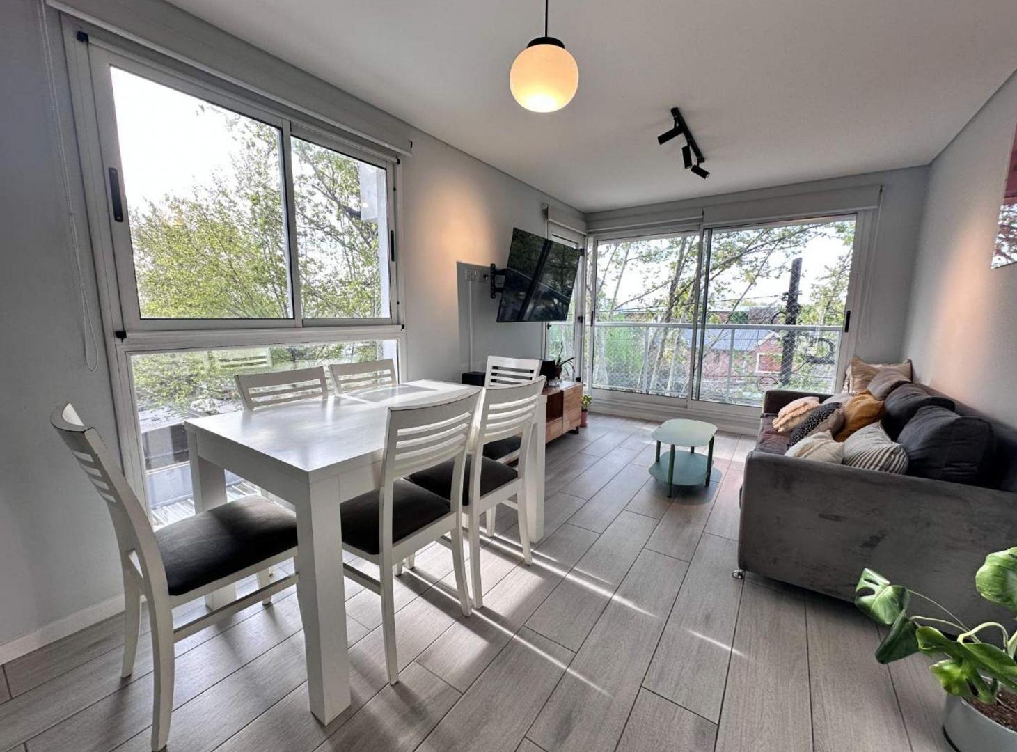 Foto de Venta Depto 2 Amb c/ cochera Banfield Apto Crédito, imagen 1