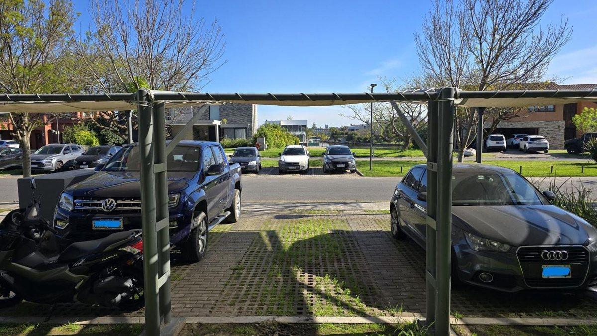 Foto de VENTA COCHERA SEMICUBIERTA NUEVO QUILMES, imagen 5
