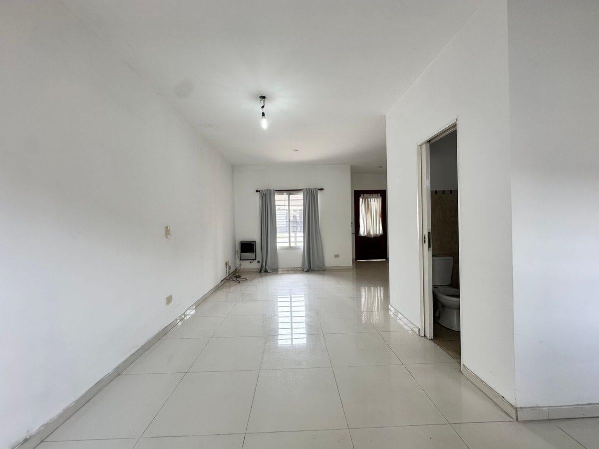 Foto de Dúplex 4 amb c/cochera APTO CRÉDITO, Monte Grande, imagen 1