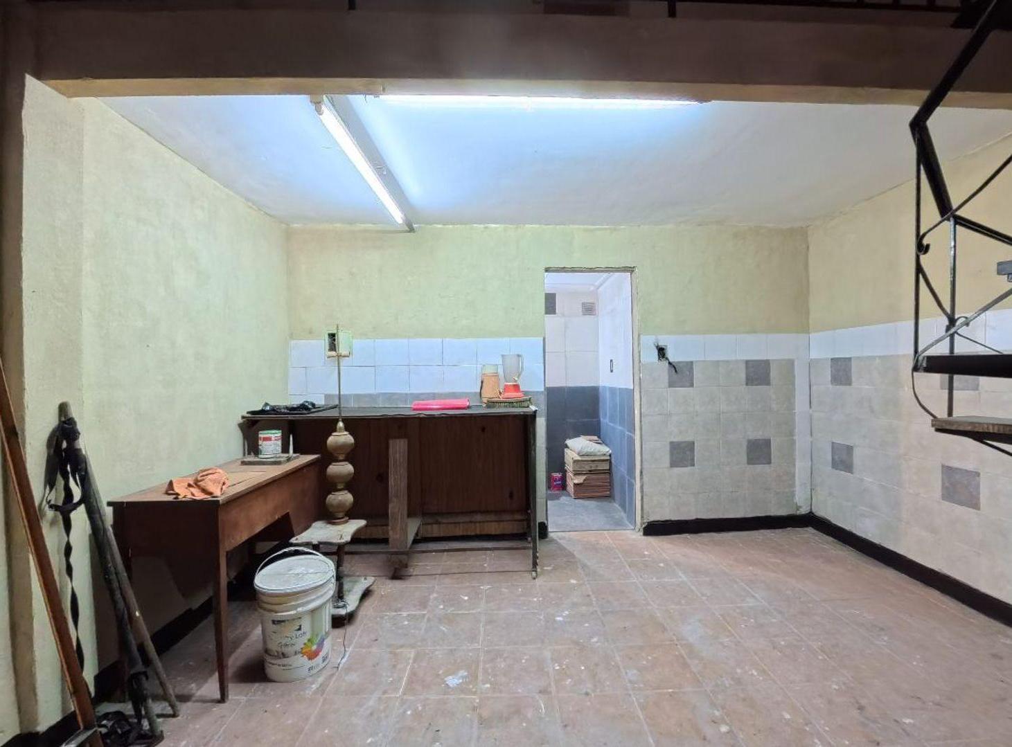Foto de Local en venta con gas CABA Oportunidad, imagen 2