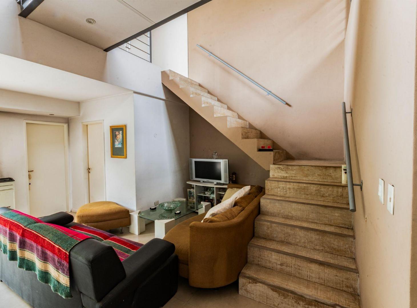 Foto de VENTA CASA CON FONDO Y COCHERA EN QUILMES CENTRO, imagen 4