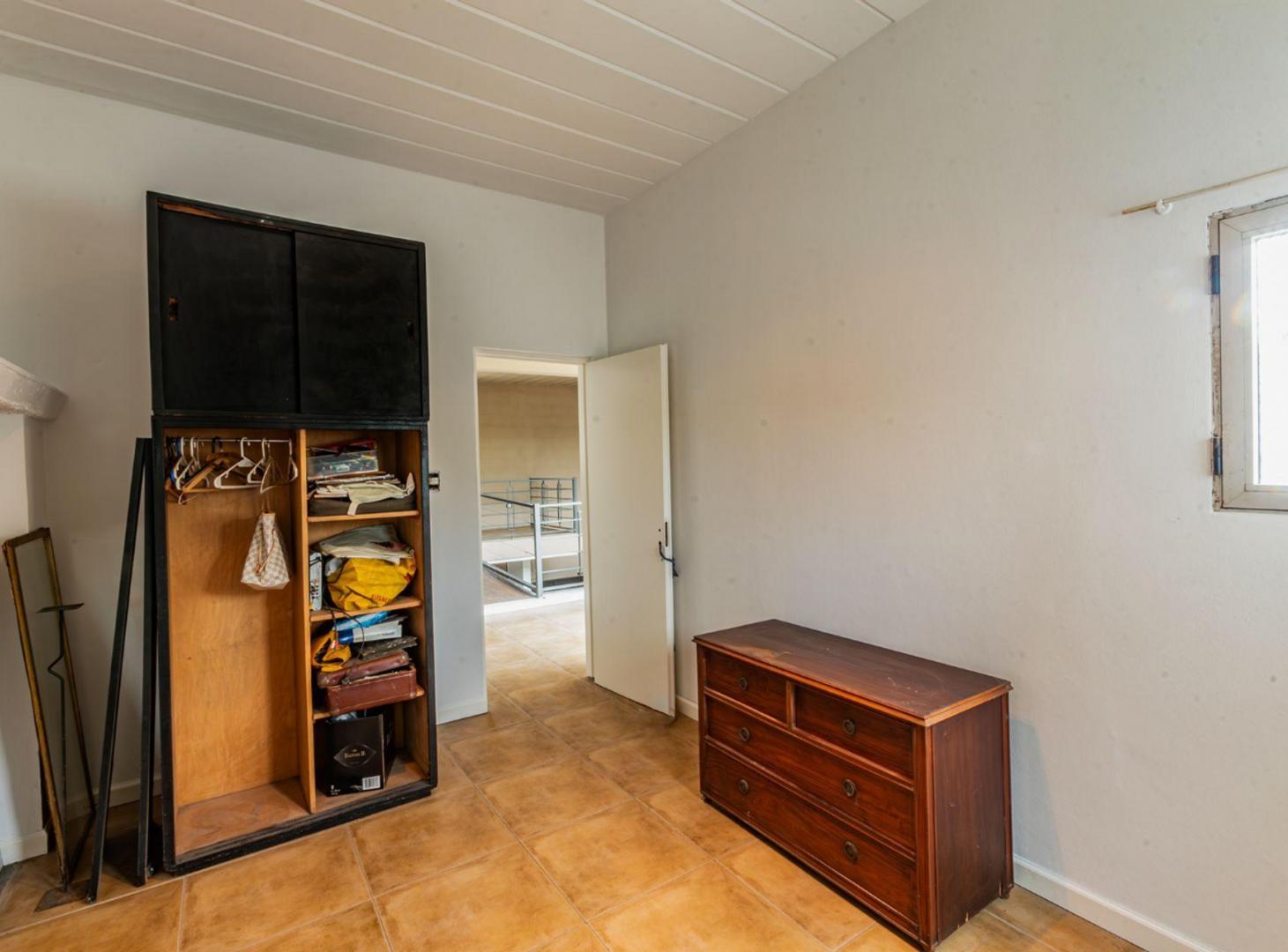 Foto de VENTA CASA CON FONDO Y COCHERA EN QUILMES CENTRO, imagen 5