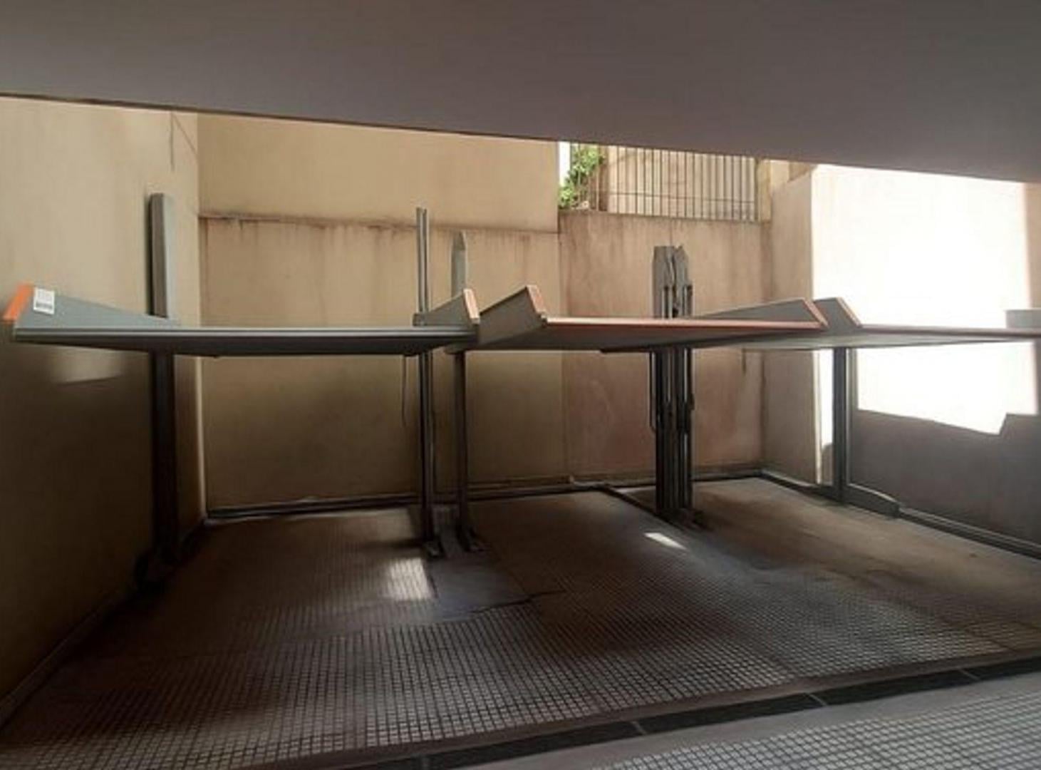 Foto de VENTA COCHERA FIJA PALERMO PARA 2 AUTOS MEDIANOS, imagen 1