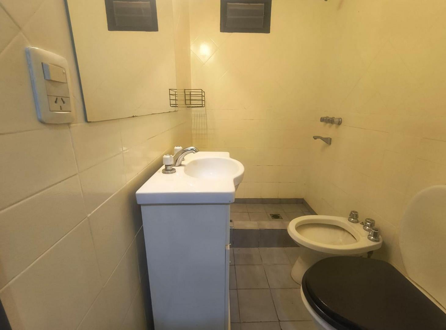 Foto de VENTA PH 2 AMBIENTES CON PATIO AVELLANEDA, imagen 4