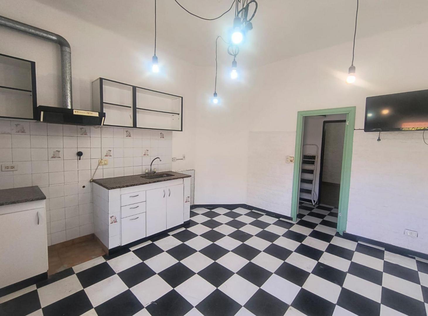 Foto de VENTA PH 2 AMBIENTES CON PATIO AVELLANEDA, imagen 2