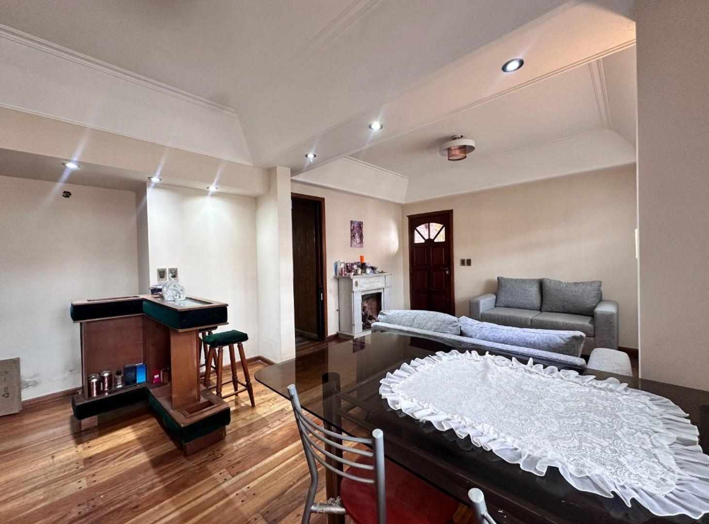 Foto de Venta Casa 5 amb c/ parque, Remedios de Escalada, imagen 4